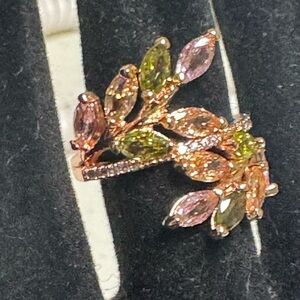 Unlisted Elegant Pink and Green Gemstone Ring
